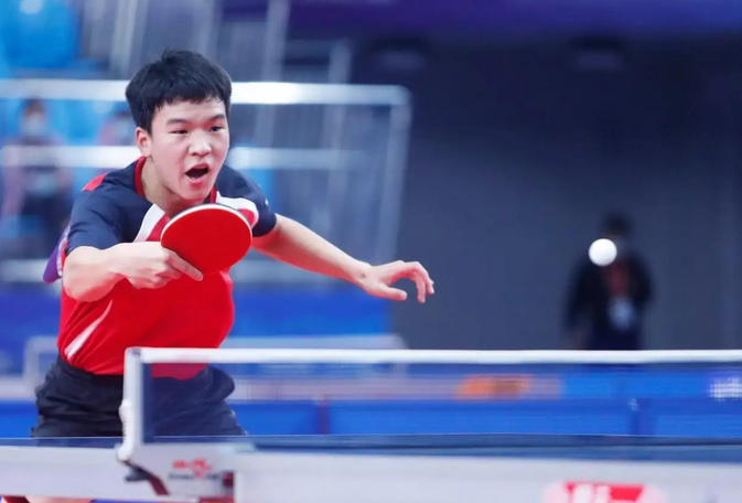 尤其是借助 尤其是借助