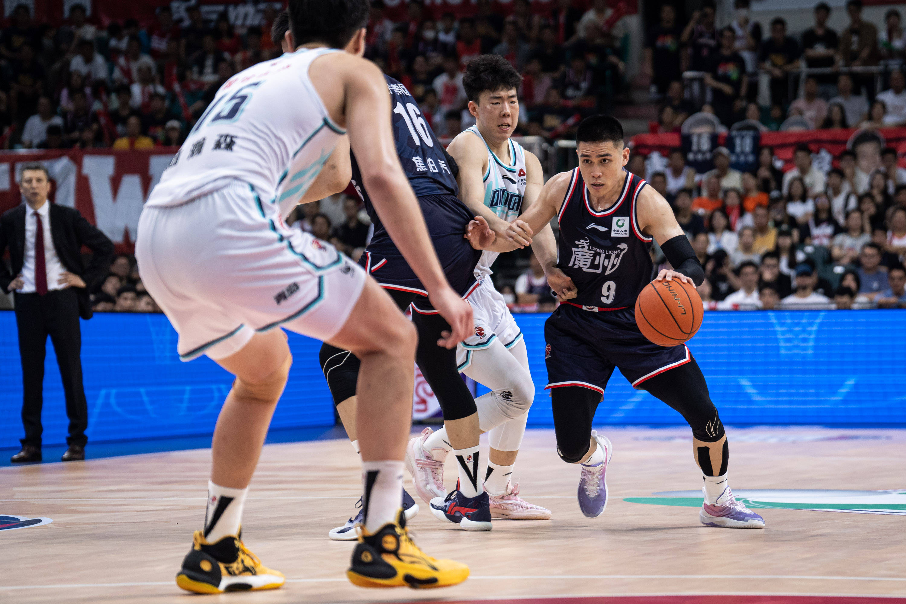 空间内线的 空间内线的